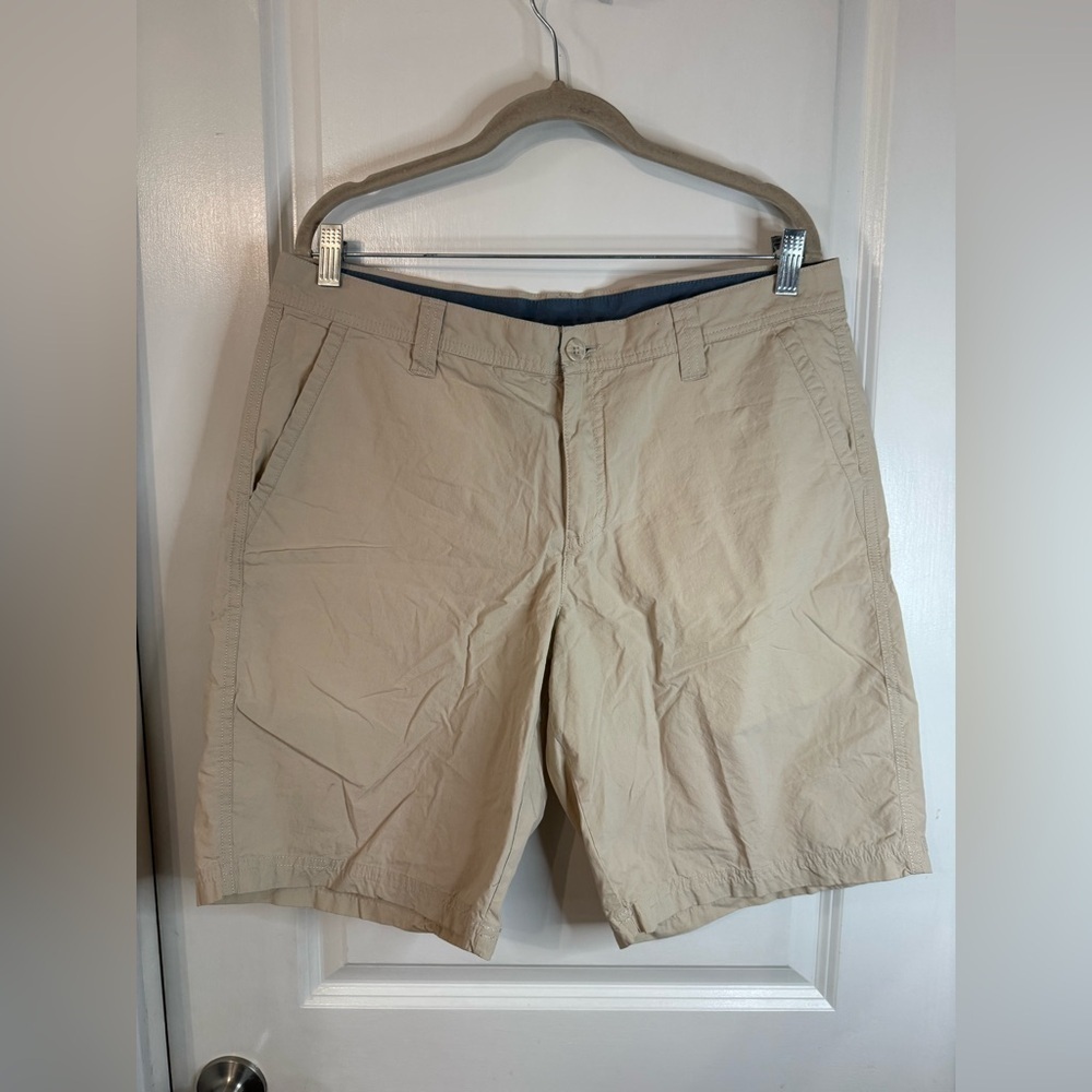 Columbia Men’s Khaki Washed Out Shorts - Size 34W/10L